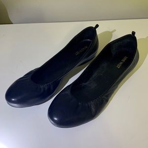 Nine West Black Flat W9